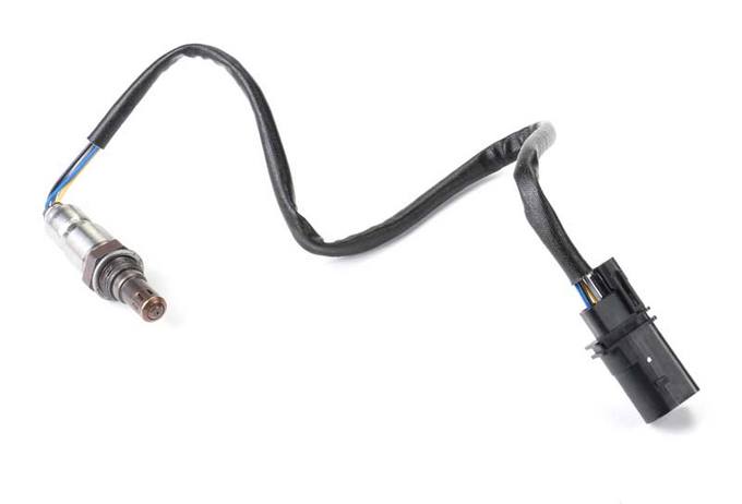 Audi Oxygen Sensor - Front 06E906265S